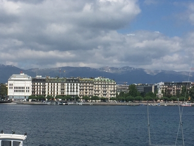A view across Lake Geneva to the main part of the city